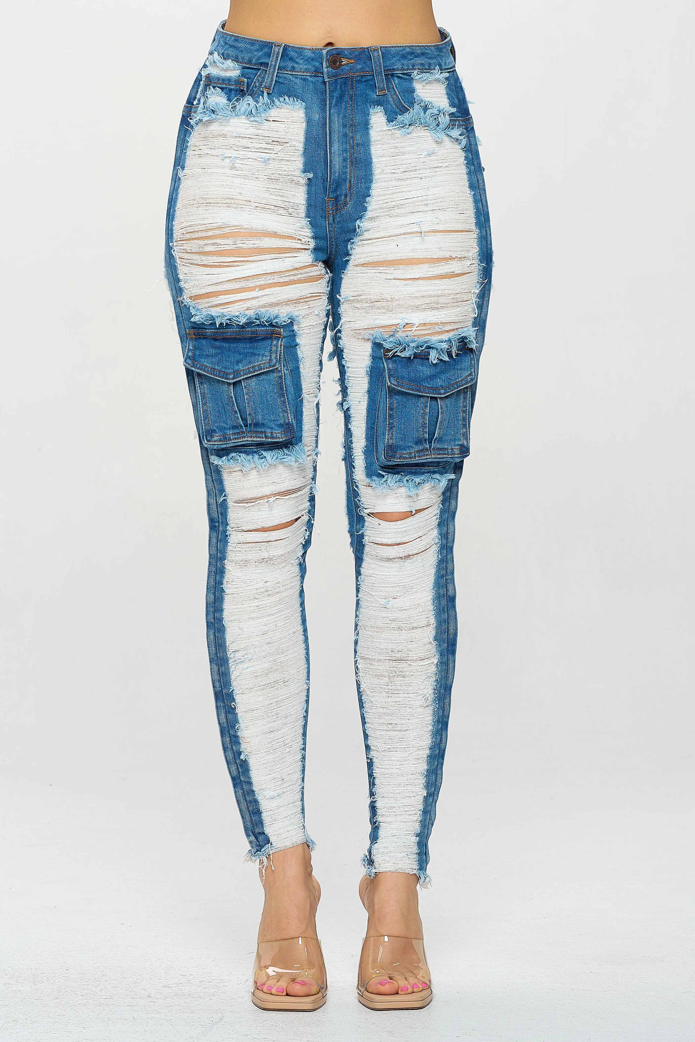 40573 Women's High Rise Frayed Front Cargo Pocket Skinny Jeans