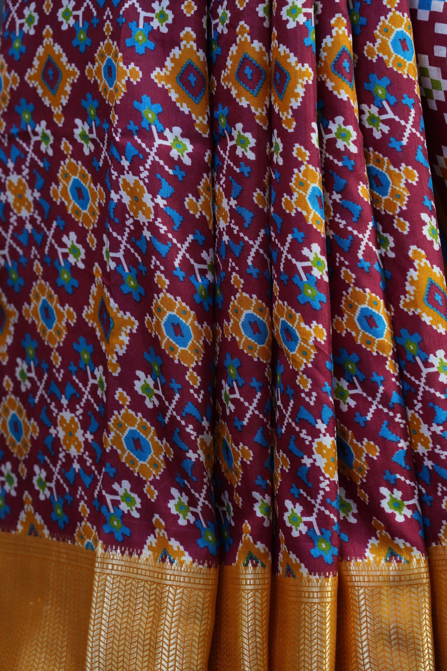 Eccentric Kanchipuram Semi-Silk Saree with Dynamic Ikkat Design