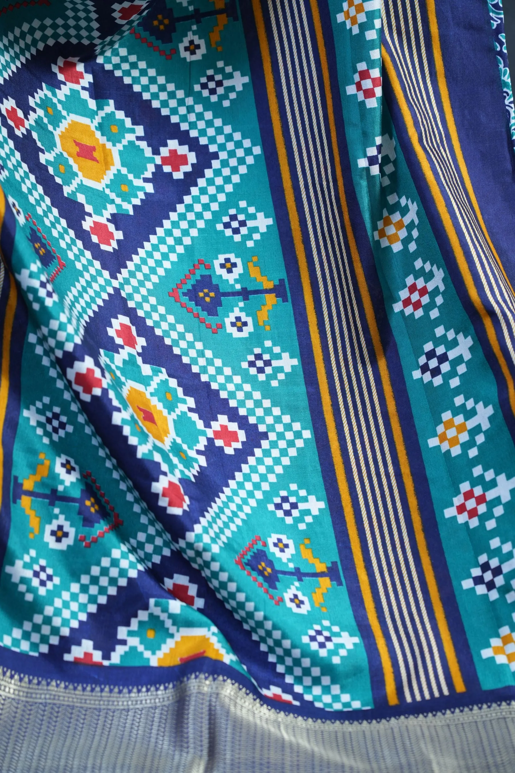 Kanchipuram Semi-Silk Saree with Ikkat Design & Matching Blouse Piece